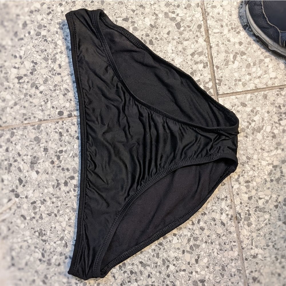 Kenneth Cole Reaction Colorful Halter String Bikini w/Black Bottoms Size M - Picture 10 of 14